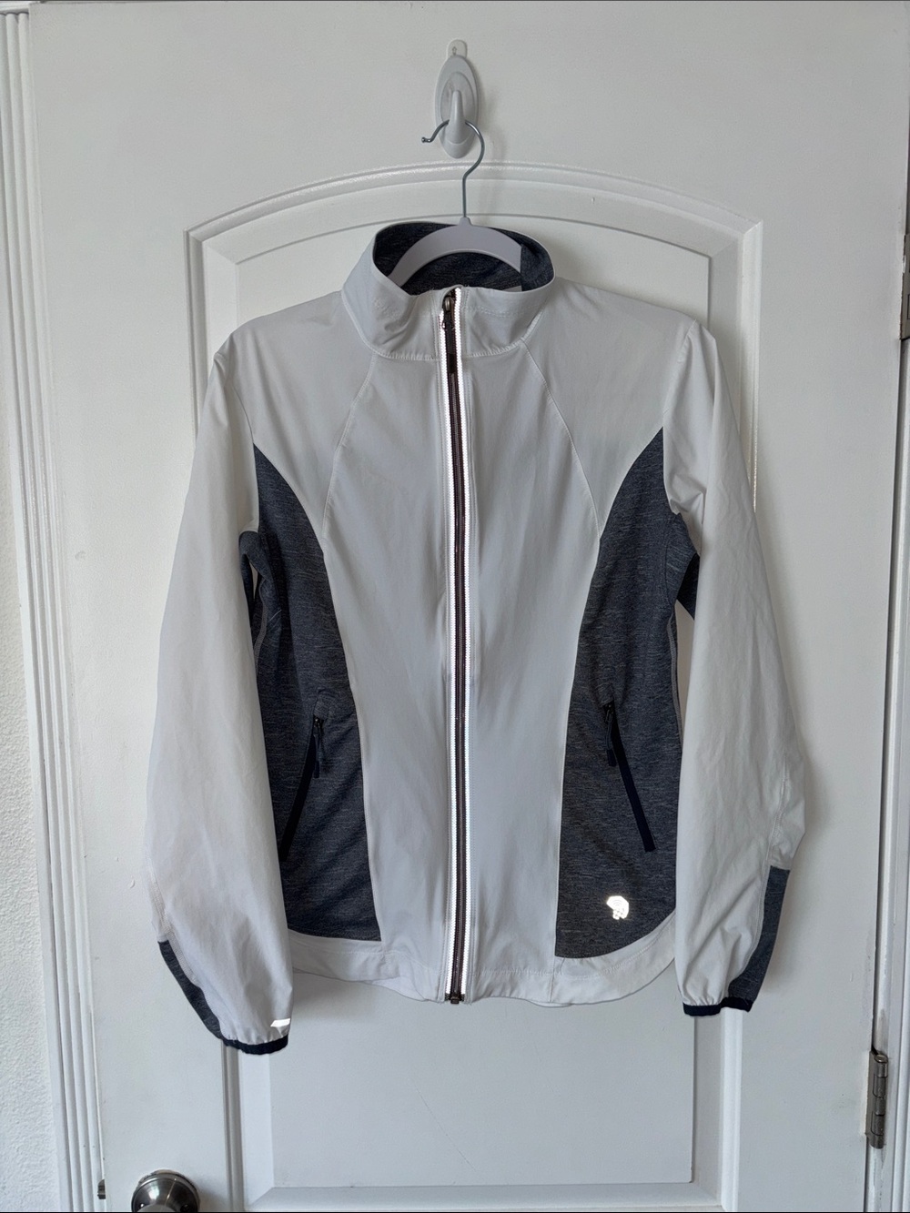 Mountain Hardwear lightweight shell full zip stretch jacket reflective L